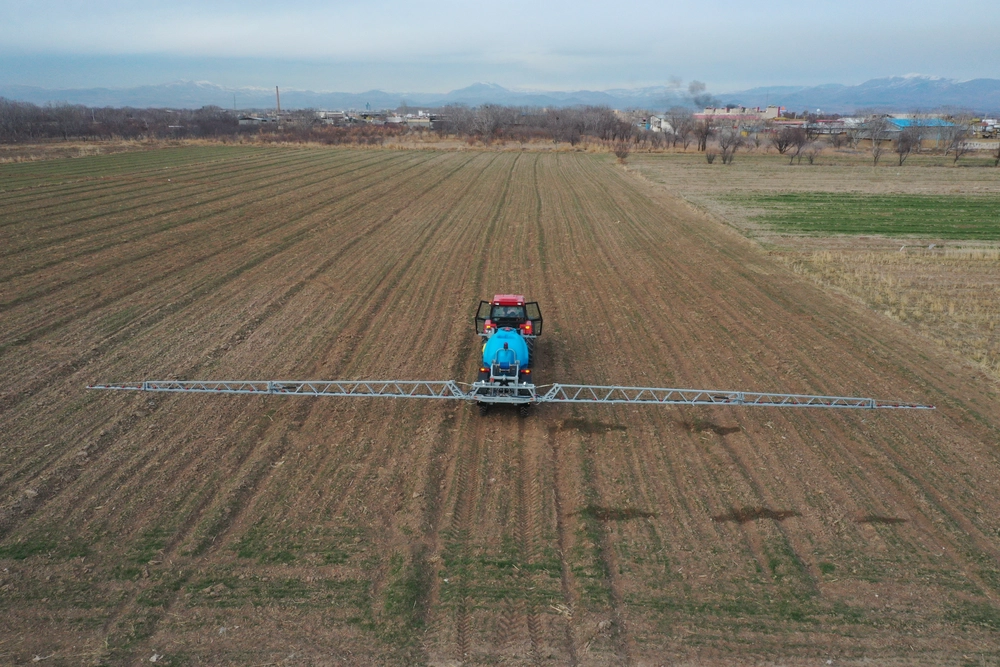 سمپاش بوم دار برقی