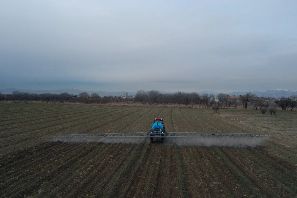 سمپاش بوم دار برقی