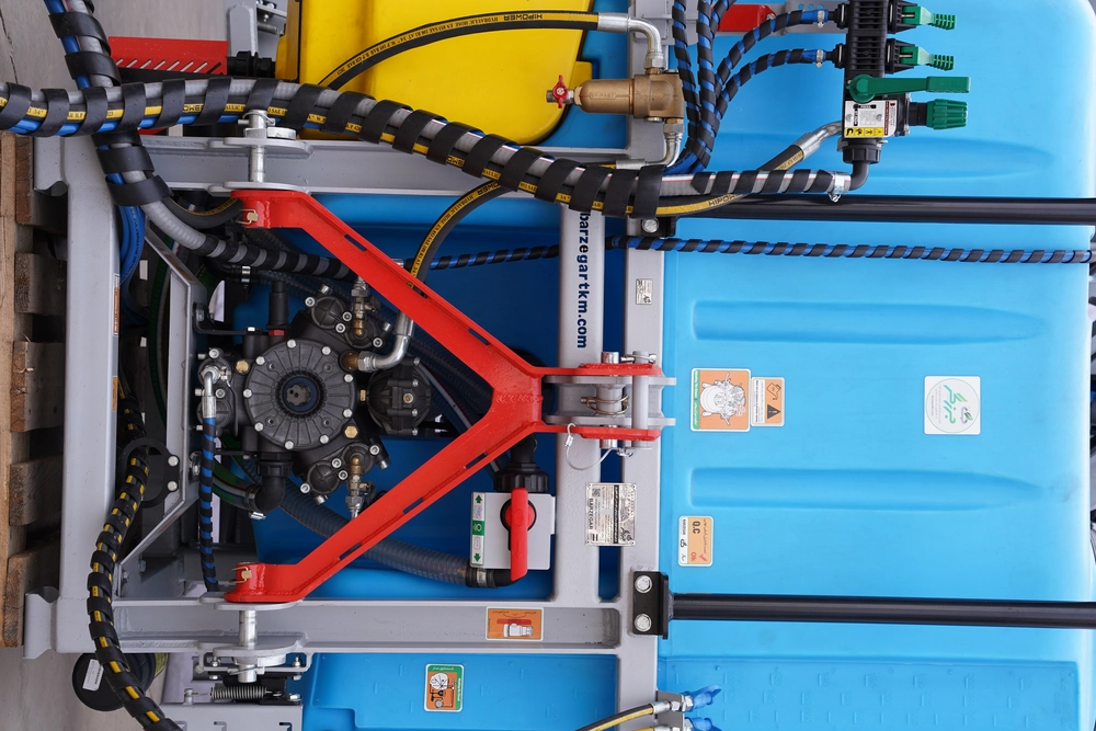 سمپاش بوم دار هیدرولیک