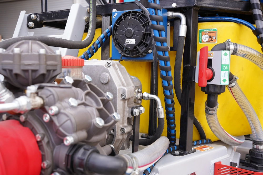 سمپاش بوم دار برقی