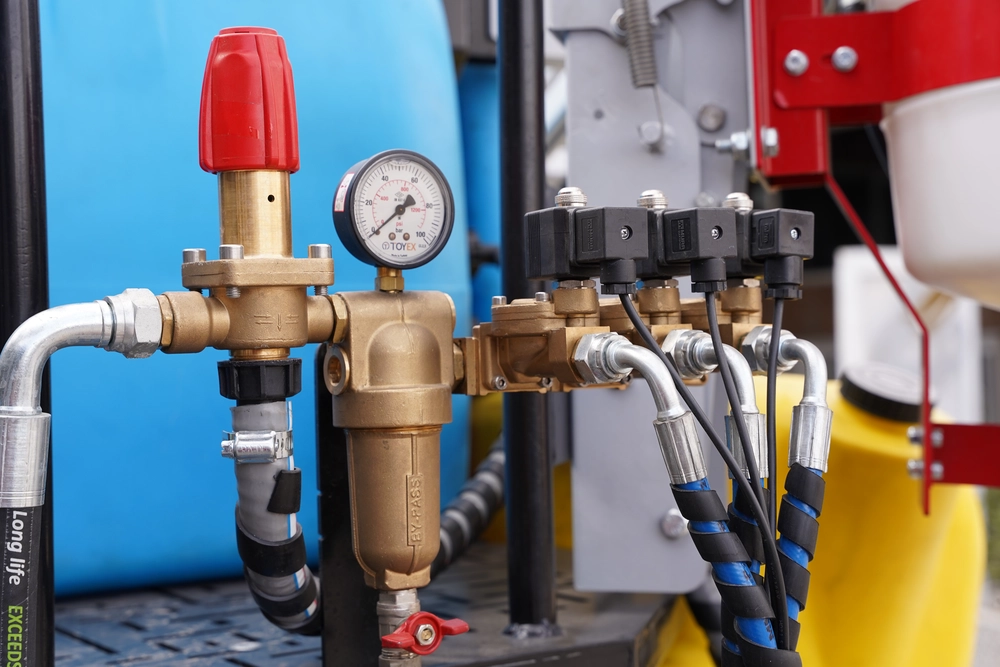 سمپاش بوم دار برقی