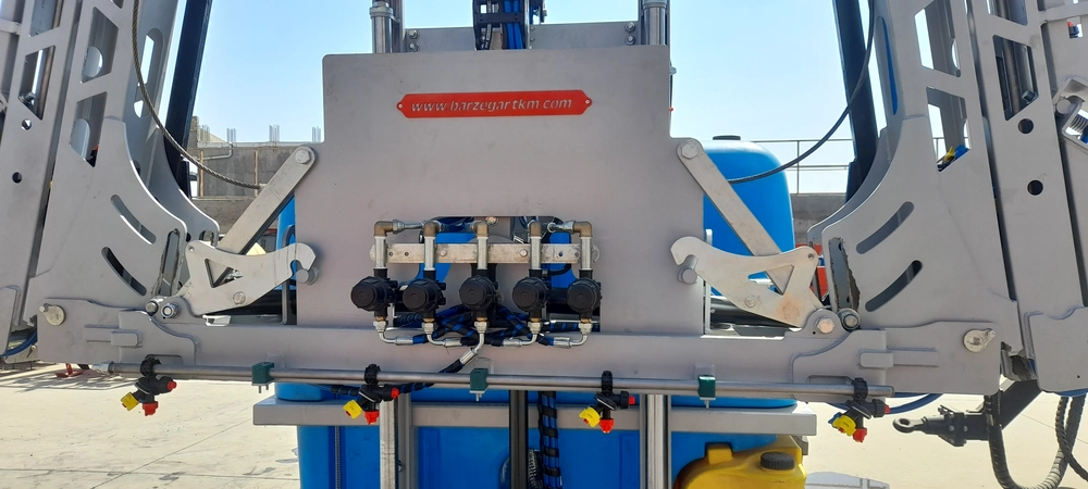 سمپاش بوم دار هیدرولیک